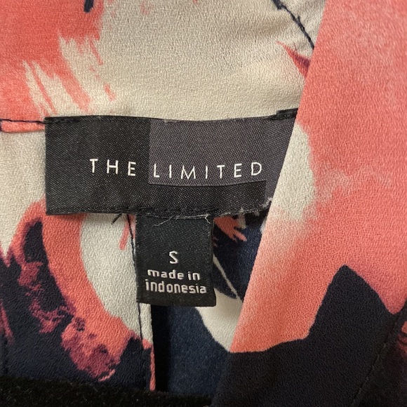 Small Navy Haltertop with Pink and White Floral Design - Picture 3 of 5